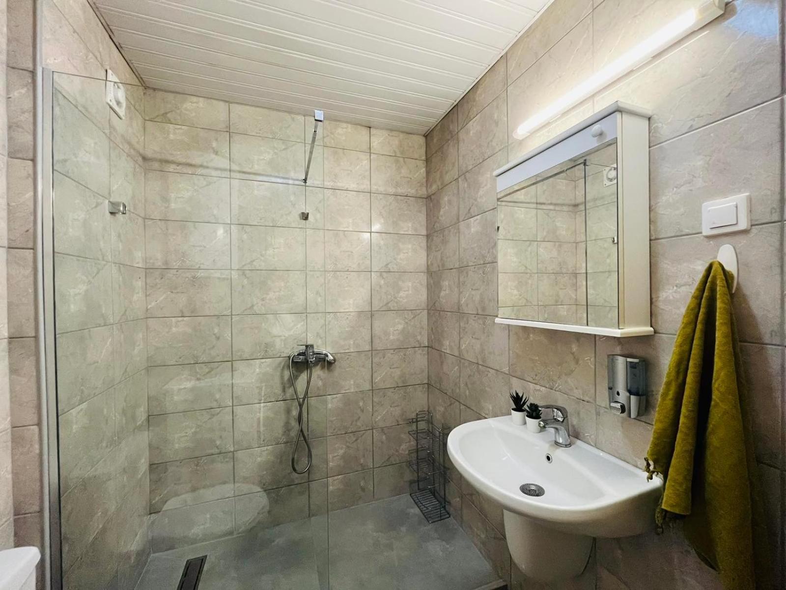 Best Value-Apartment In Skopje Exterior photo